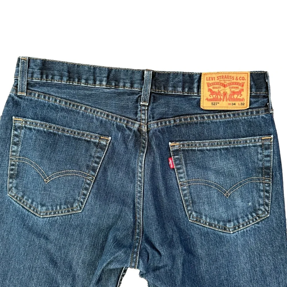Levis pre owned